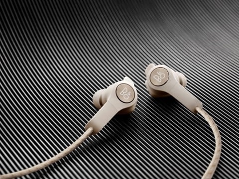 Beoplay E6: Tai Nghe Không Dây Thiết Kế Cho Lối Sống Năng Động 13