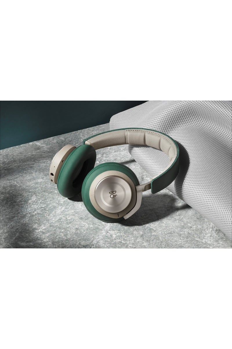 BeoPlay H9i Pine 3