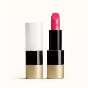 rouge-hermes-satin-lipstick-rose-mexique--60001SV042-worn-1-0-0-1700-1700-q99_b