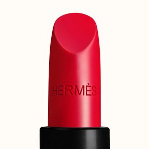 rouge-hermes-satin-lipstick-rouge-piment--60001SV066-worn-3-0-0-1700-1700-q99_b
