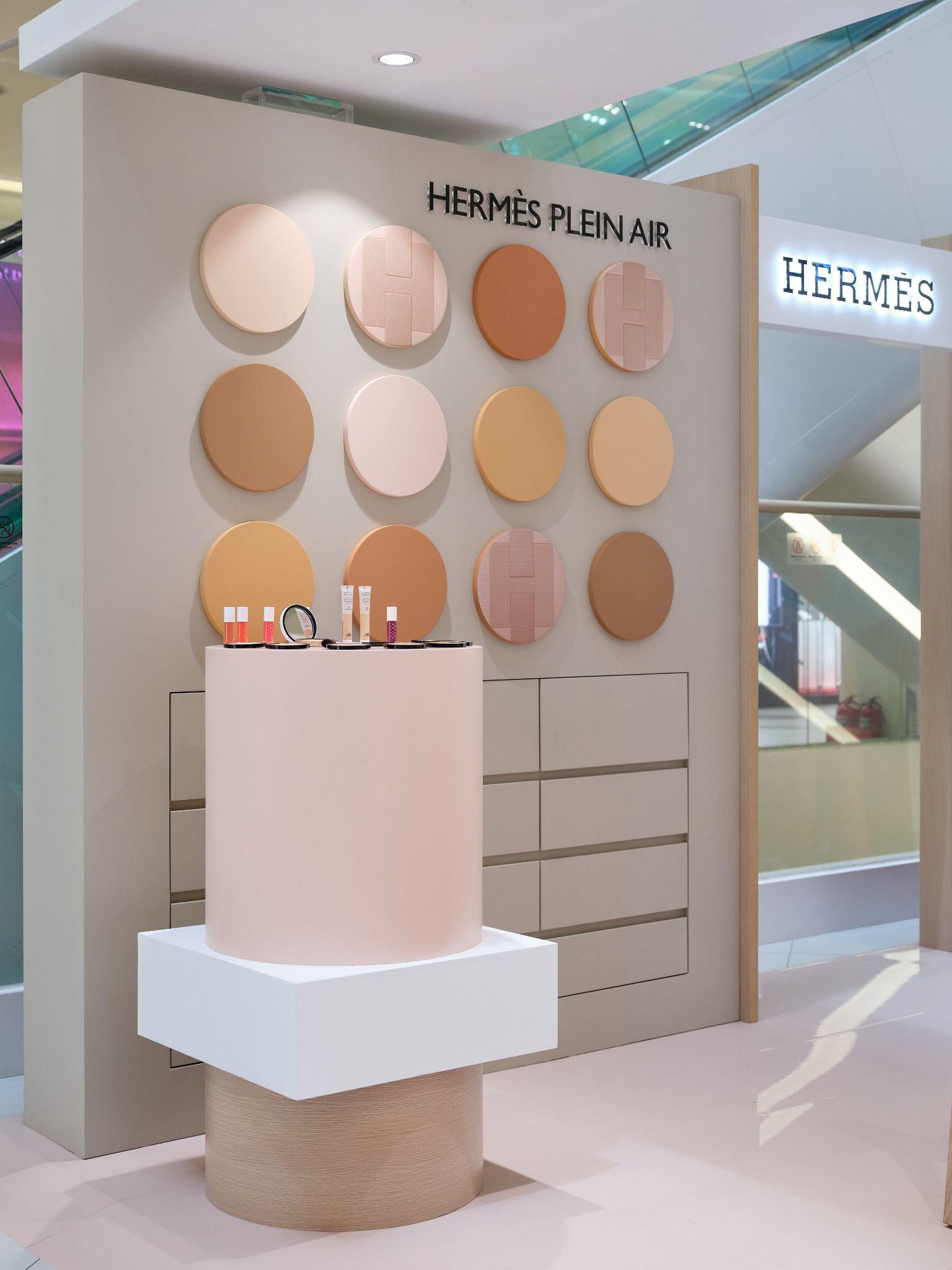 Không gian pop-up của Hermès: Dịch vụ thêu tên trên mỹ phẩm độc đáo, phái đẹp tới ngay để được tư vấn trang điểm miễn phí! 7