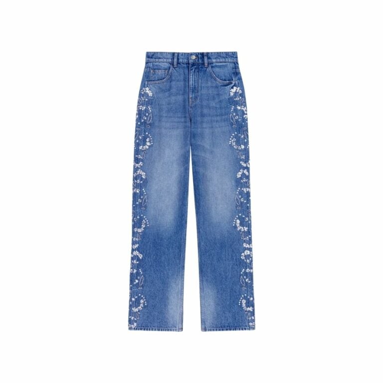 Quần jeans đính đá