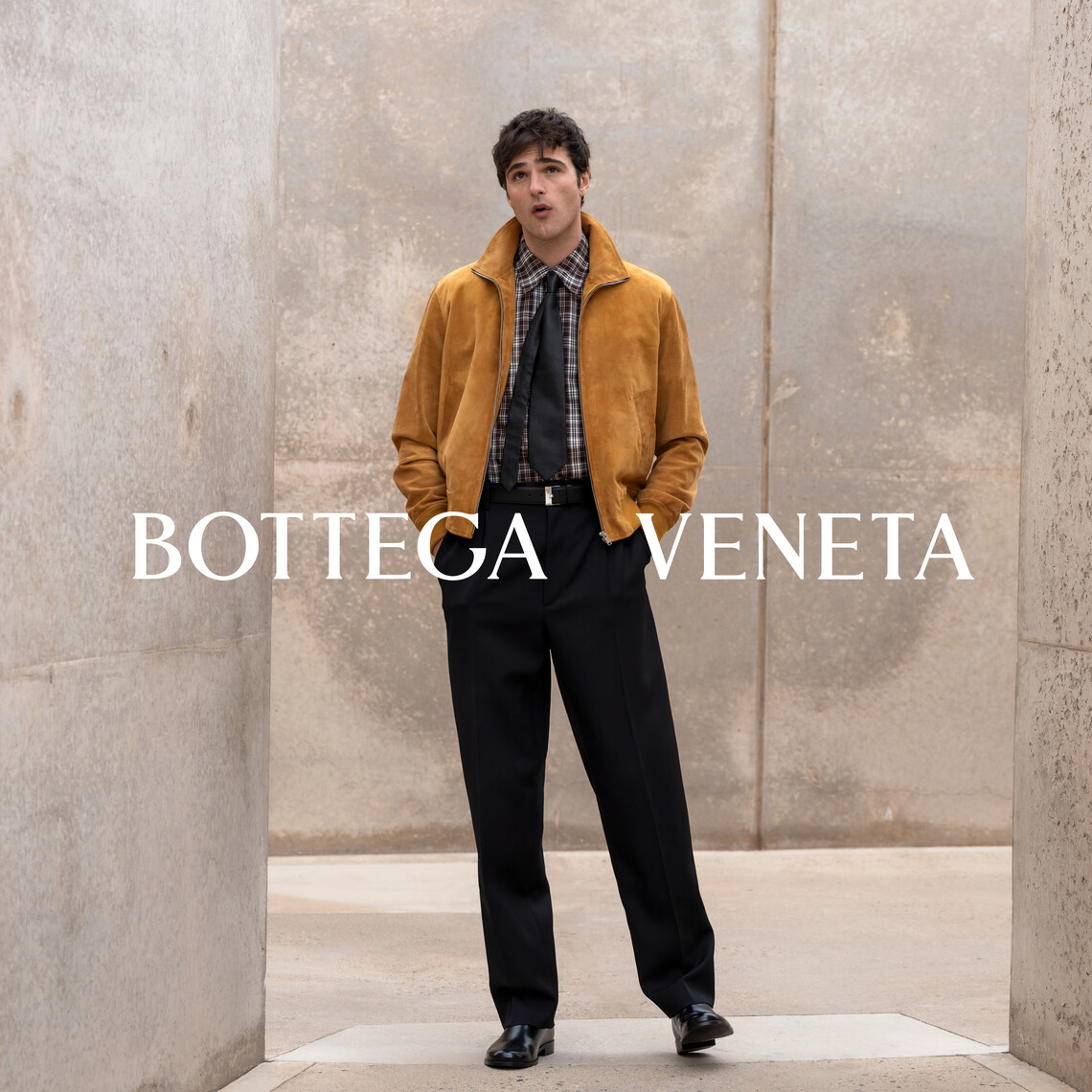 BOTTEGA VENETA RA MẮT CHIẾN DỊCH MỚI VỚI SỰ THAM GIA CỦA JACOB ELORDI 7