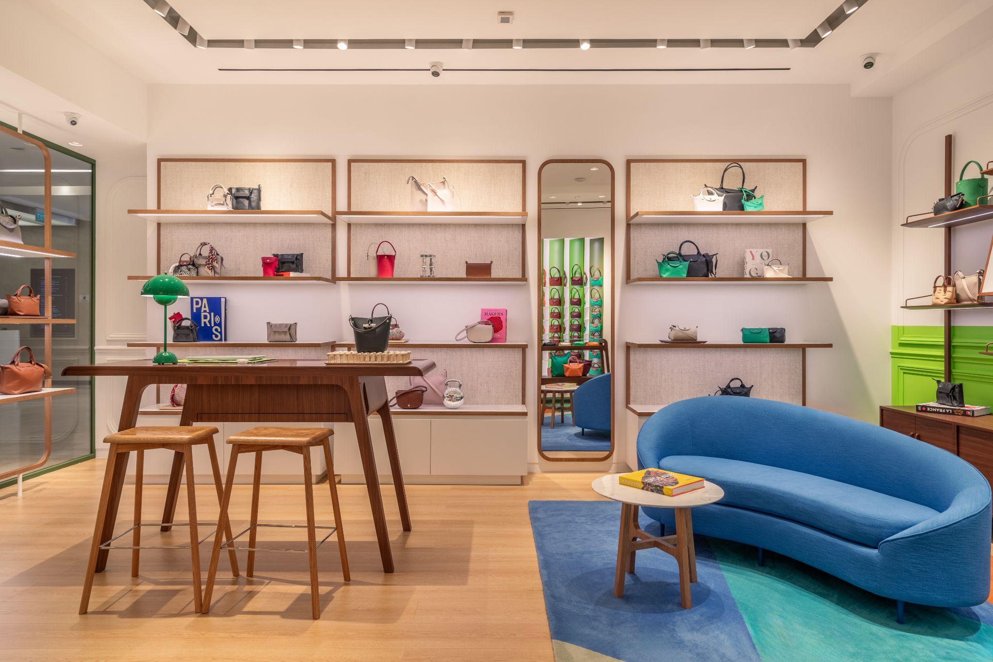 “SHOPPING TẠI NHÀ BẠN THÂN’: LONGCHAMP KHAI TRƯƠNG “CĂN HỘ PARIS” TẠI SAIGON CENTRE 7