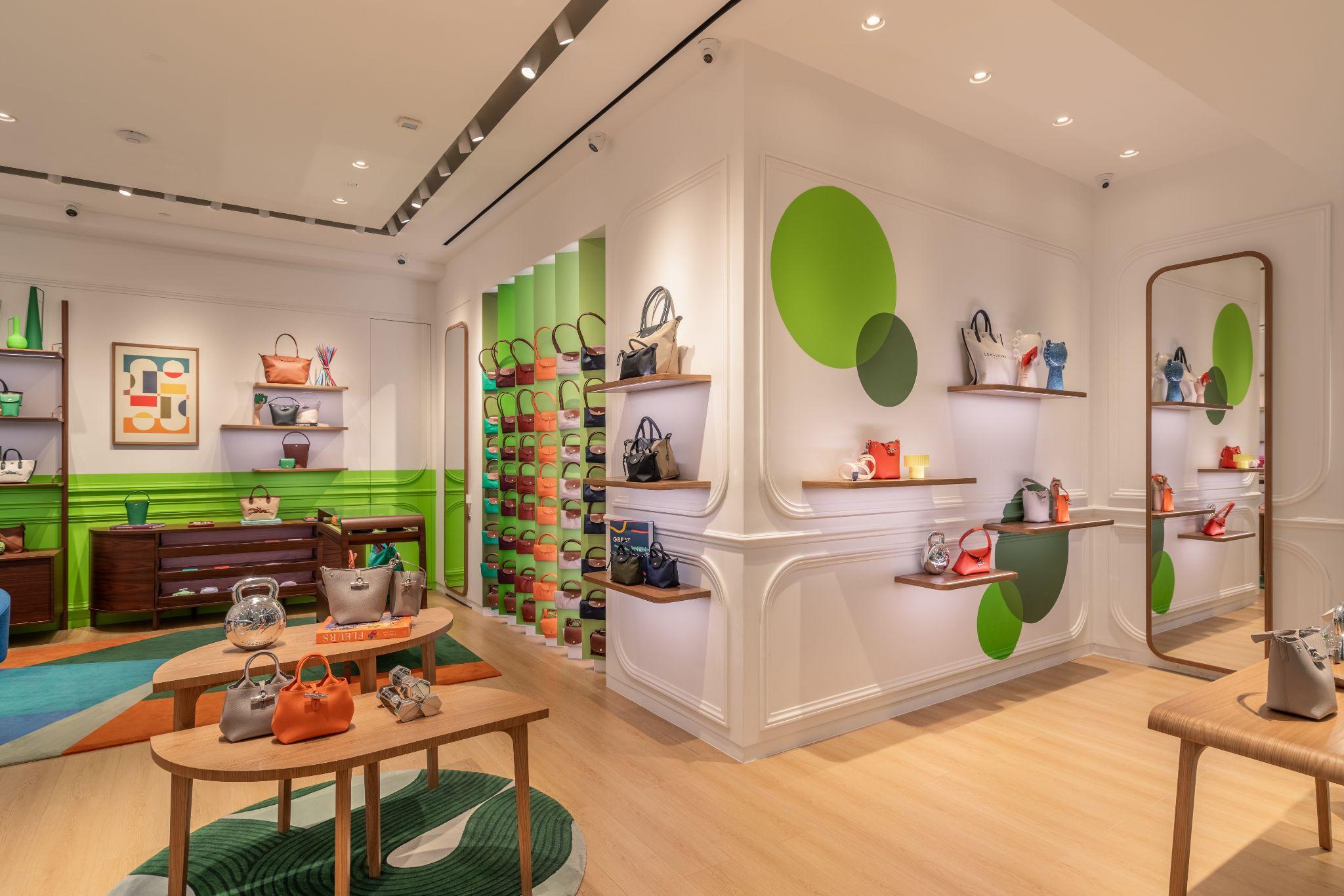 “SHOPPING TẠI NHÀ BẠN THÂN’: LONGCHAMP KHAI TRƯƠNG “CĂN HỘ PARIS” TẠI SAIGON CENTRE 9