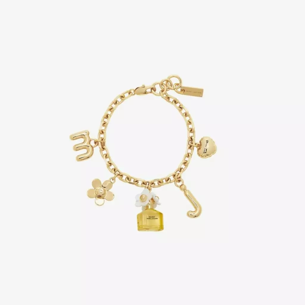 HOLIDAY LINEUP: Sẵn sàng cho kỳ nghỉ lễ 12 Vòng tay Daisy Charm