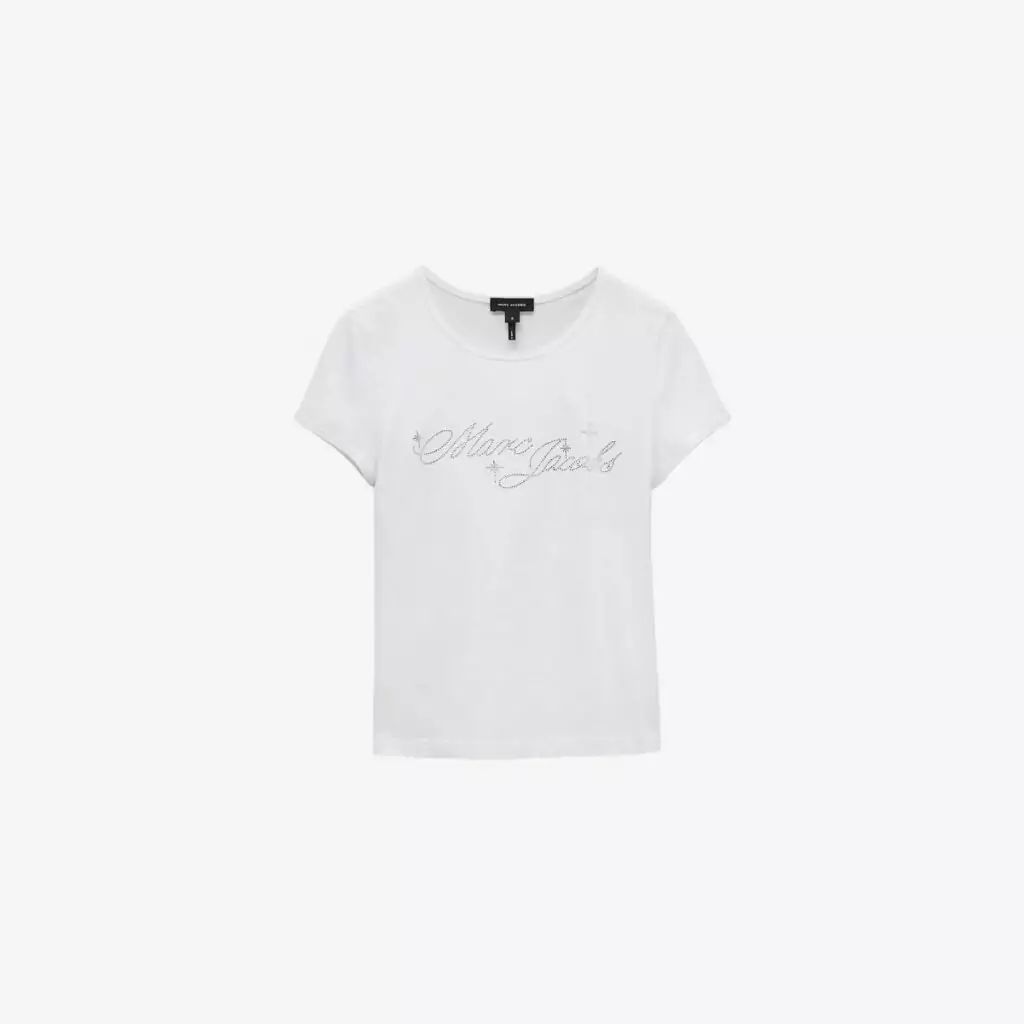 HOLIDAY LINEUP: Sẵn sàng cho kỳ nghỉ lễ 3 Áo thun dáng nhỏ Charm Logo