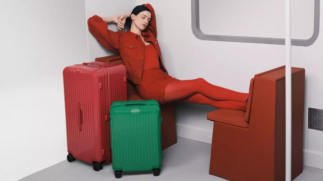 RIMOWA GIỚI THIỆU HAI TÔNG MÀU THEO MÙA MỚI NHẤT, ĐỒNG HÀNH CÙNG NHỮNG CHUYẾN HÀNH TRÌNH DÀI LÂU 2 RIMOWA GIỚI THIỆU HAI TÔNG MÀU THEO MÙA MỚI NHẤT, ĐỒNG HÀNH CÙNG NHỮNG CHUYẾN HÀNH TRÌNH DÀI LÂU 1