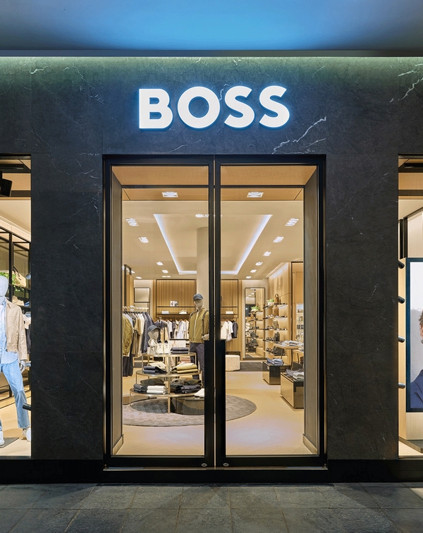 Khám phá BOSS 46 Tràng Tiền và bộ sưu tập mới 4 Khám phá BOSS 46 Tràng Tiền và bộ sưu tập mới 3