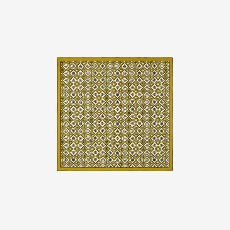 Khăn checkered T monogram