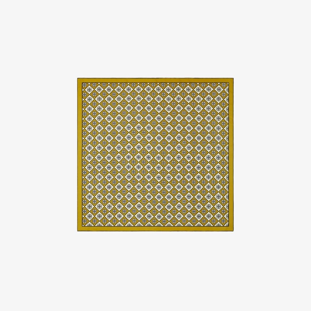 Khăn checkered T monogram