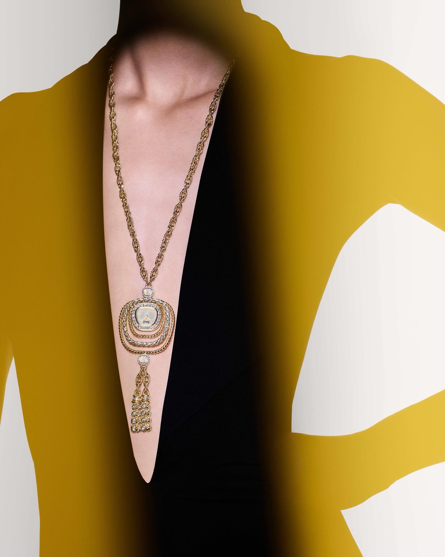 Đồng hồ hình thang của Piaget “tạo sóng” tại Thuỵ Sĩ 14 Đồng hồ hình thang của Piaget “tạo sóng” tại Thuỵ Sĩ 13