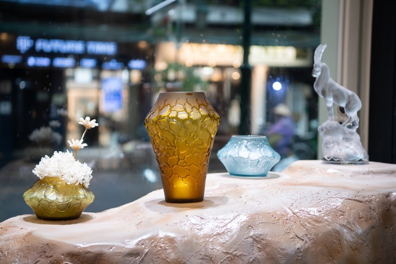 TAM SƠN LIVING RA MẮT BỘ SƯU TẬP LALIQUE TERRAMINERAL TẠI VIỆT NAM 2 TAM SƠN LIVING RA MẮT BỘ SƯU TẬP LALIQUE TERRAMINERAL TẠI VIỆT NAM 1