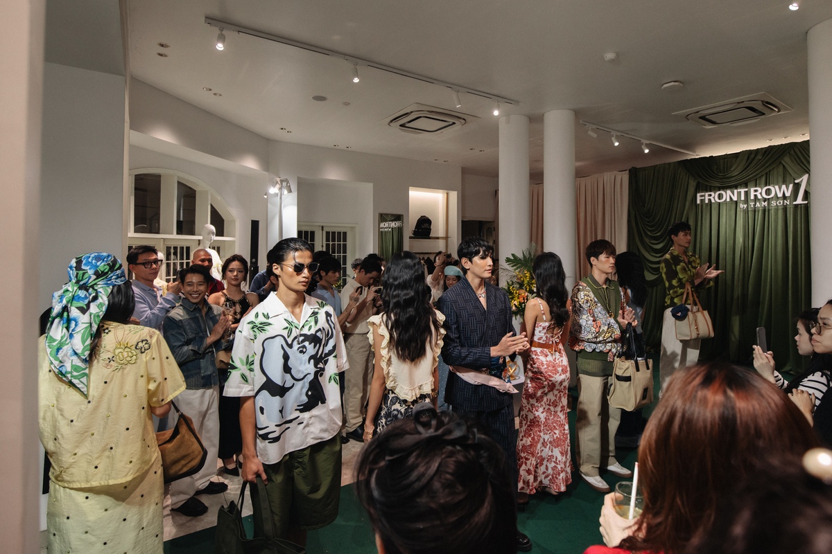 FRONT ROW MỪNG SINH NHẬT MỘT TUỔI GIỮA VÒNG TAY “BÈ BẠN” 28 re-324 (Copy)