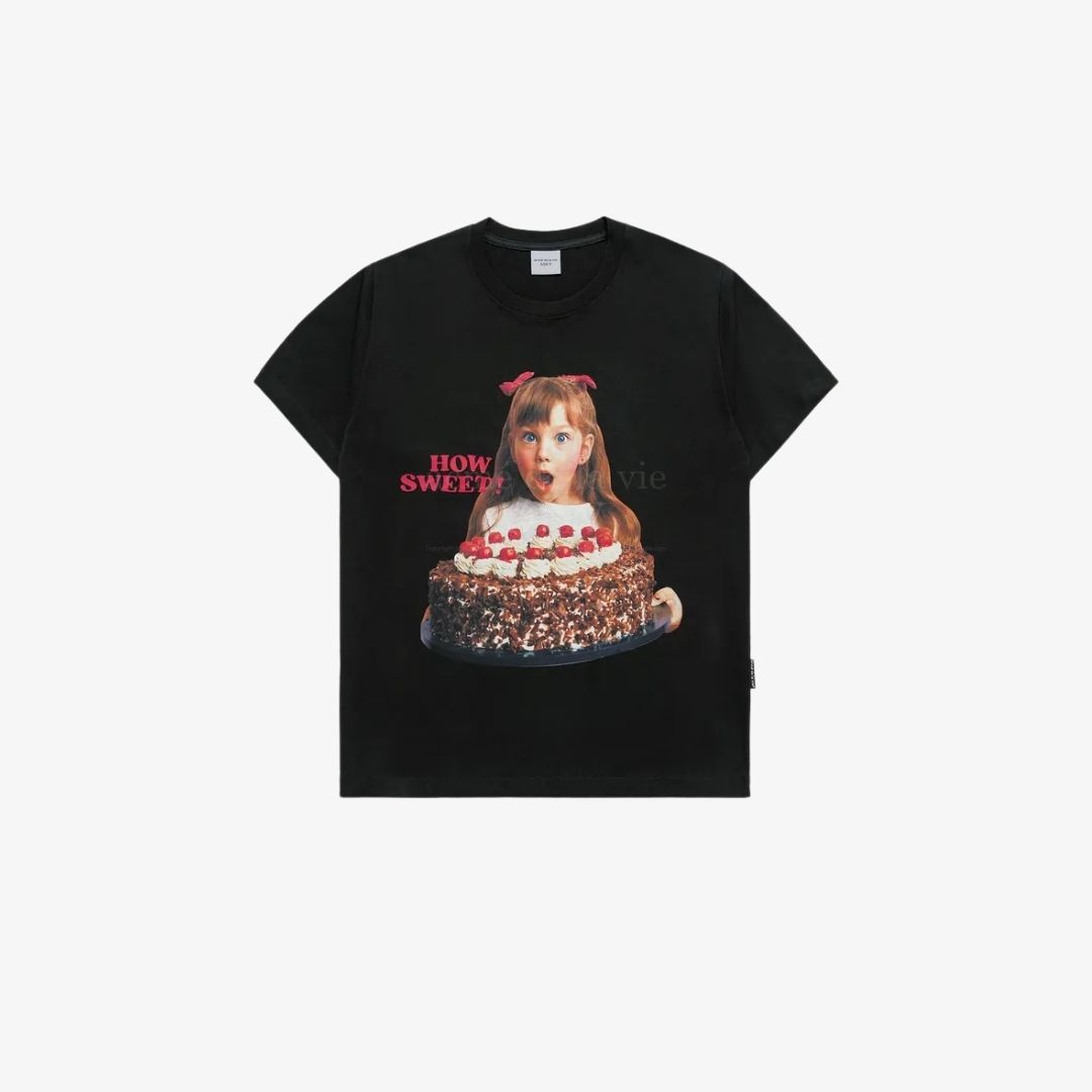 Áo thun Chocolate Cake Girl Lettering