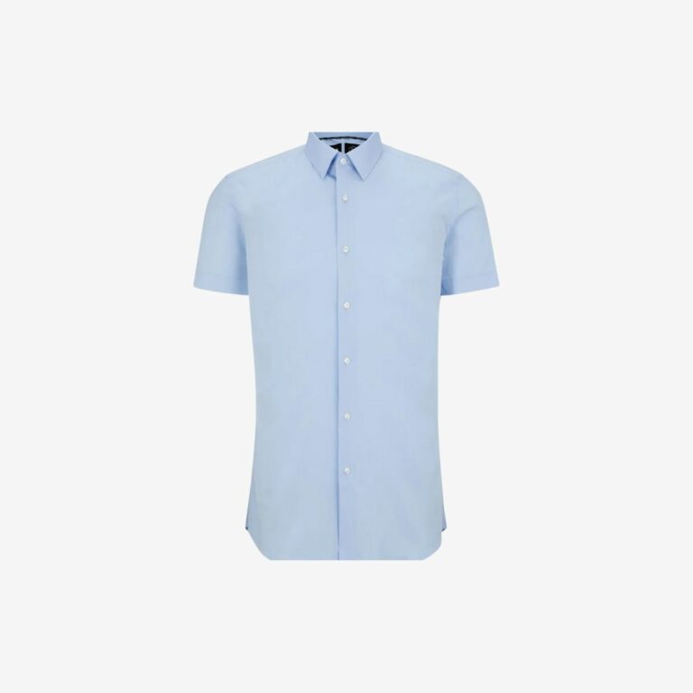 Áo sơ mi dáng ôm slim fit với cổ kent