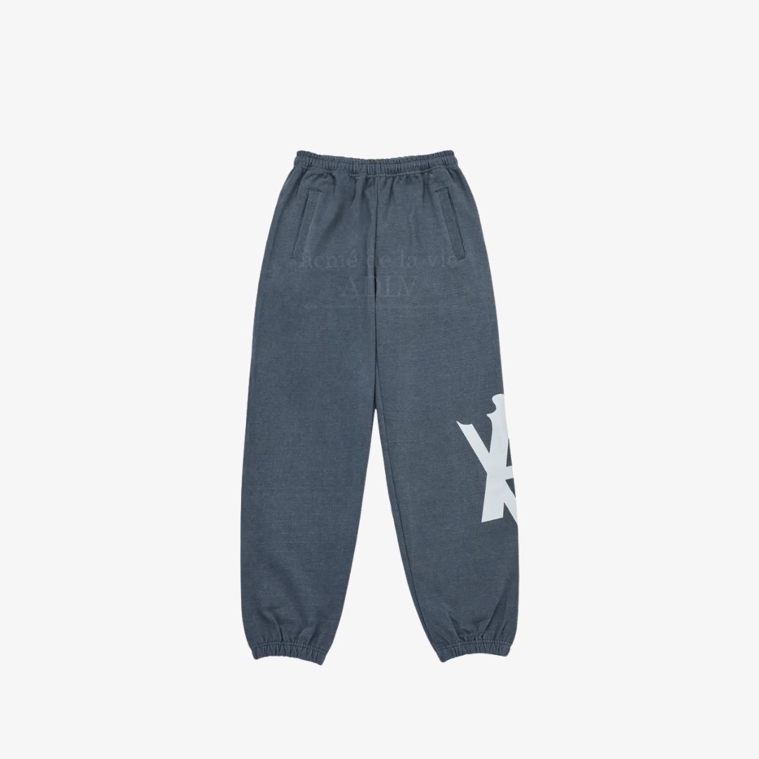 Quần logo Emblem Pigment Washing