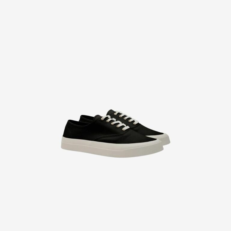 Giày sneakers canvas buộc dây
