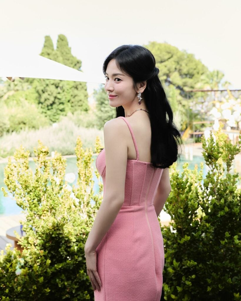 Song Hye Kyo và Chaumet Jewels by Nature: Khi “cành vàng lá ngọc” gặp gỡ cành vàng, lá ngọc 4 Song Hye Kyo và Chaumet Jewels by Nature: Khi “cành vàng lá ngọc” gặp gỡ cành vàng, lá ngọc 3