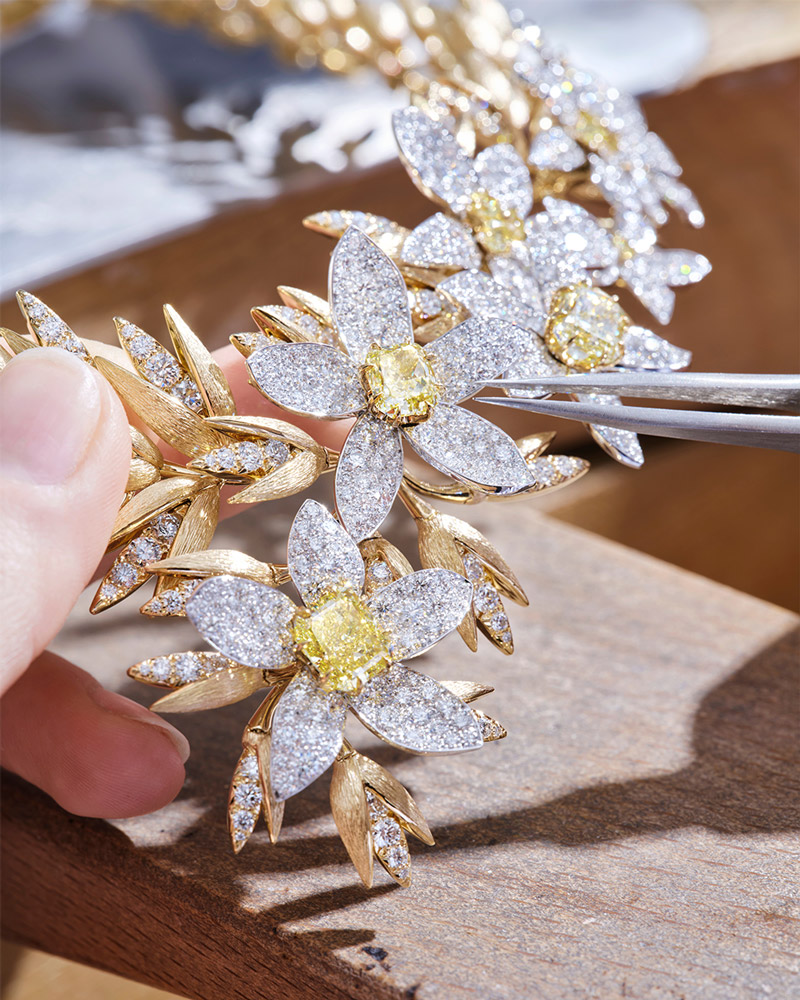 Jewels by Nature: “Cành vàng, lá ngọc” của Chaumet  3