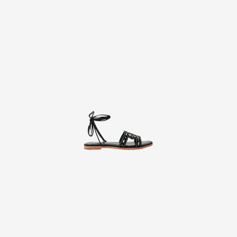 Giày sandal đế bệt buộc dây đính đinh đen