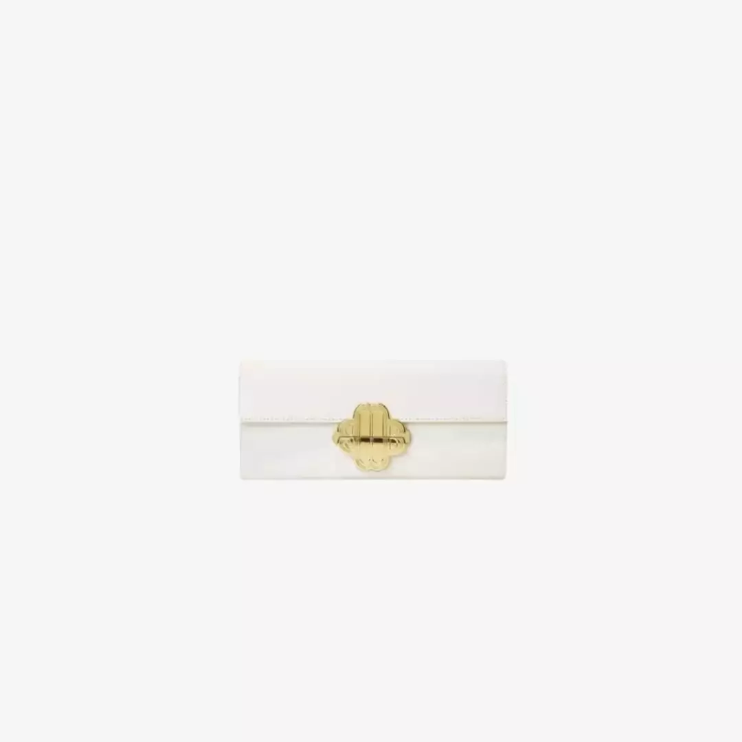 Annual Sale Hè 2025 45 Túi clutch cỏ 3 lá logo Maje
