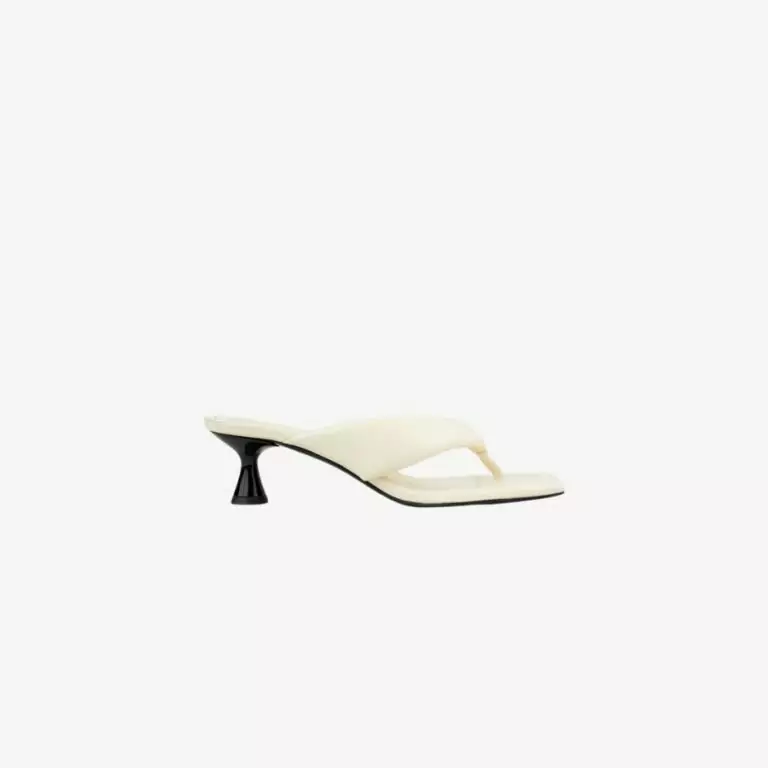 Giày mules xỏ ngón