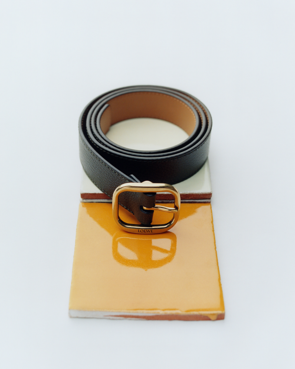 Chiến dịch LOEWE Thu Đông 2025 29 LOEWE_FW25_MAIN_CAMPAIGN_B_ROLL_SINGLE_IMAGES_CROPPED_4X5_8 (Copy)