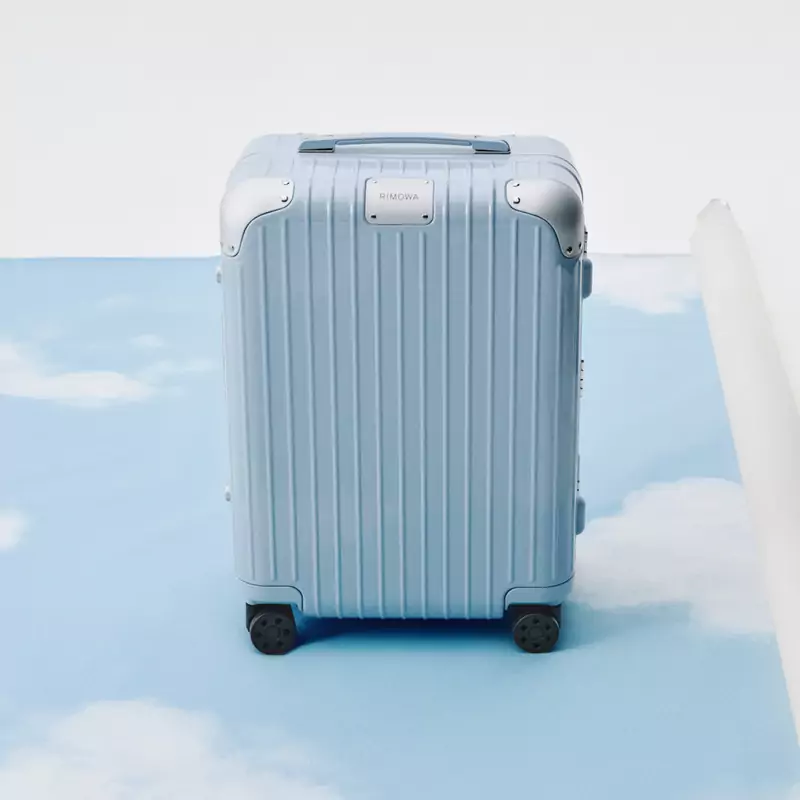 RIMOWA “VẼ ÁNG MÂY TRỜI” TRONG BST HYBRID CHO MÙA MỚI 3