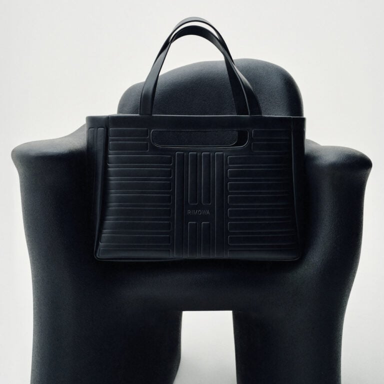RIMOWA_Beauty Shot_1x1_Victor Brun_Groove Shopping Bag Black (Copy)
