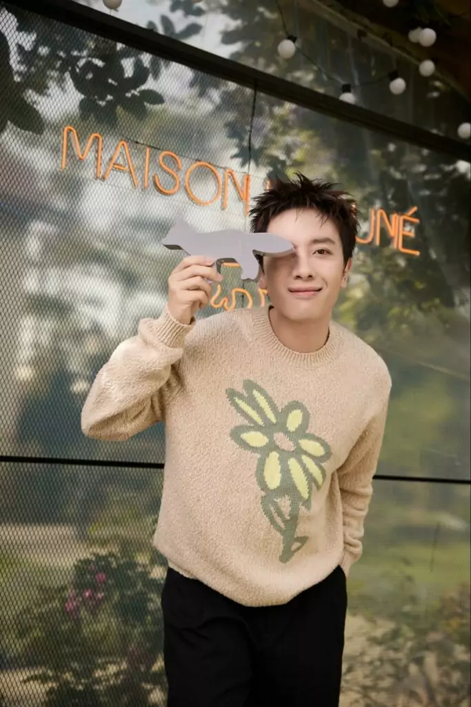 TÍN ĐỒ THỜI TRANG VIỆT ‘HÁT CHO NHAU NGHE’, CÙNG MAISON KITSUNÉ ĐÓN BST MỚI 8 TÍN ĐỒ THỜI TRANG VIỆT ‘HÁT CHO NHAU NGHE’, CÙNG MAISON KITSUNÉ ĐÓN BST MỚI 7