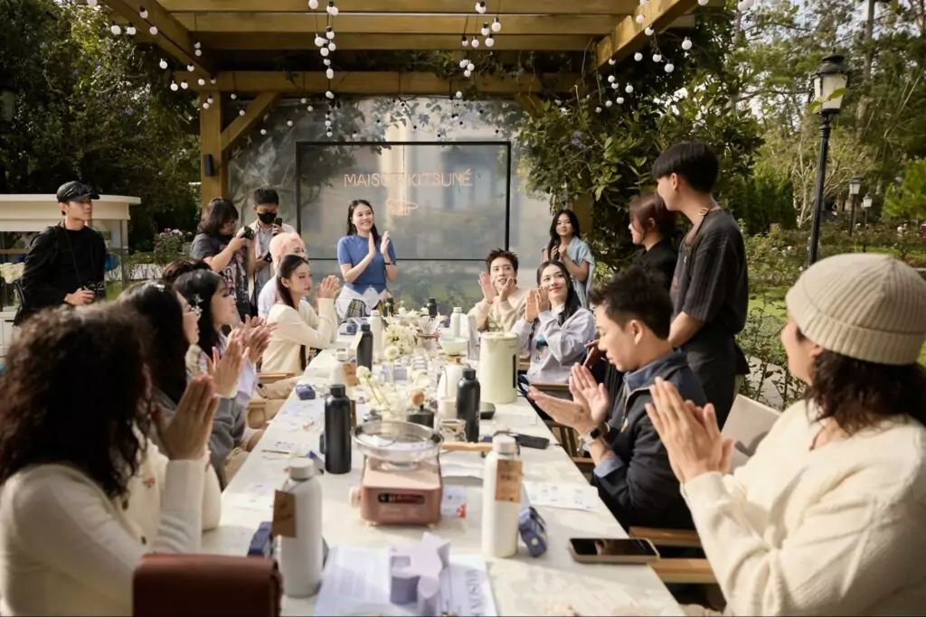 TÍN ĐỒ THỜI TRANG VIỆT ‘HÁT CHO NHAU NGHE’, CÙNG MAISON KITSUNÉ ĐÓN BST MỚI 2 TÍN ĐỒ THỜI TRANG VIỆT ‘HÁT CHO NHAU NGHE’, CÙNG MAISON KITSUNÉ ĐÓN BST MỚI 1