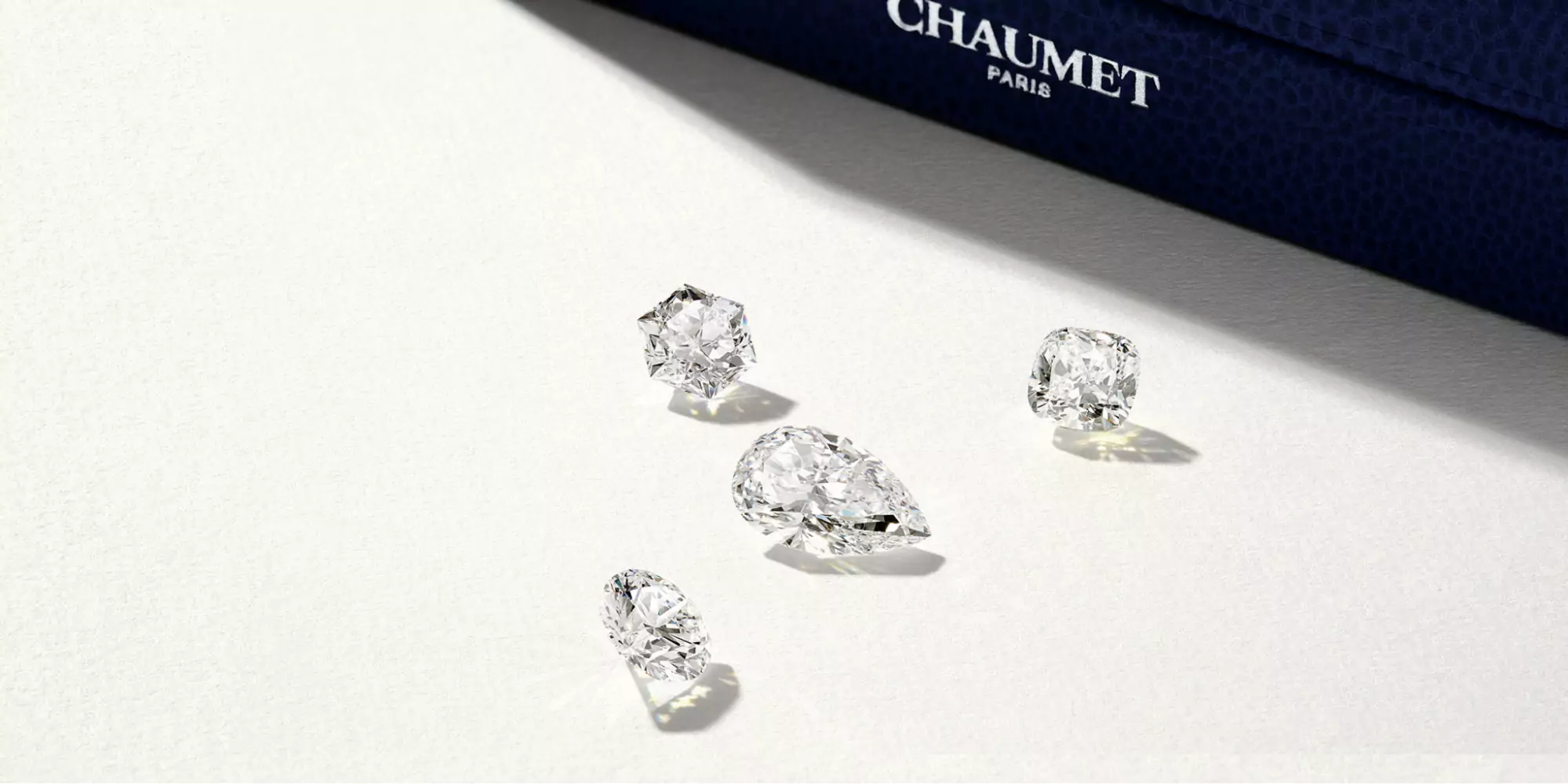 Ba kỹ xảo kim hoàn biểu tượng của Chaumet – “phù thuỷ phục chế” cho bảo tàng Louvre 1