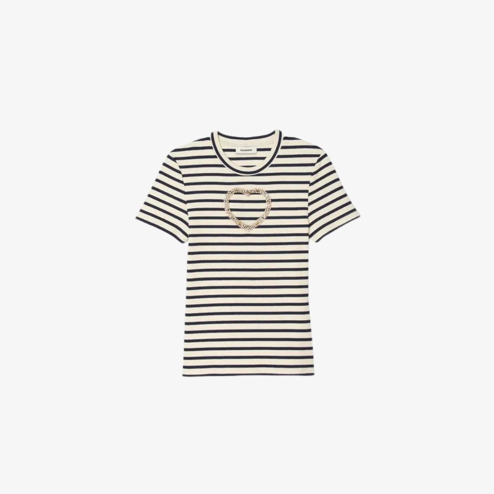 Gợi ý quà tặng dành riêng cho nàng dịp 20/10 53 Áo thun họa tiết trái tim đính đá