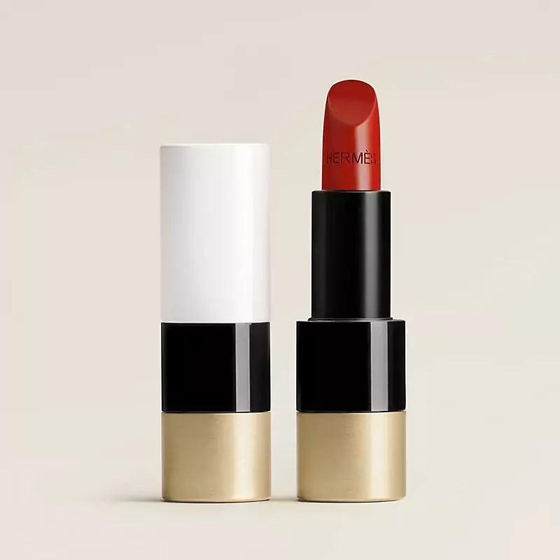 Sắc đỏ Rouge Emblème 17
