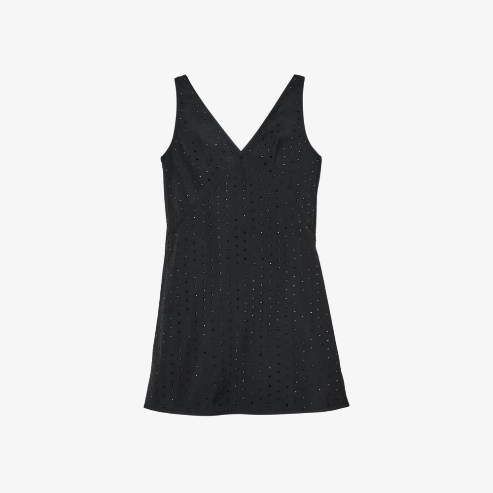 Tam Sơn | Annual Sale TP.HCM 2025 | Ưu đãi đến 90% 17 Đầm crystal cổ chữ V