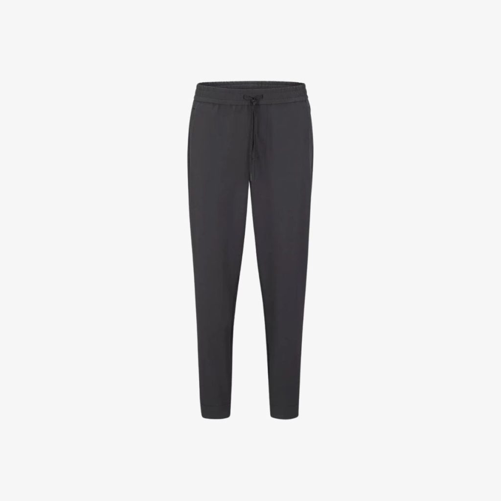 Quần chinos dáng tapered