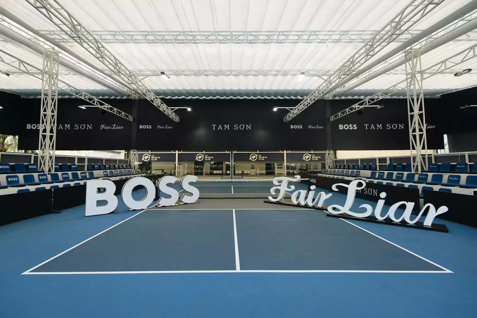 BỘ BA NAM THẦN “MƯA ĐỎ” DIỆN ĐỒ BOSS, SO VỢT TẠI GIẢI ĐẤU PICKLEBALL 1