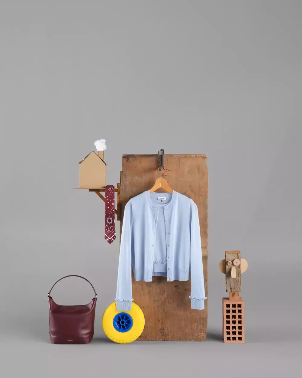 SANDRO HOLIDAY 2025: TỐI GIẢN NGÀY THƯỜNG, ‘LÊN HƯƠNG’ NGÀY HỘI 5 SANDRO_SS25_HOLIDAY_CAMPAIGN_sRGB_4x5_01 (Copy)