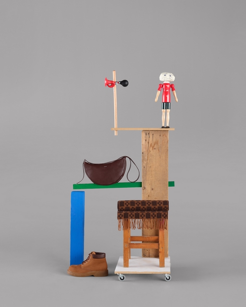 SANDRO HOLIDAY 2025: TỐI GIẢN NGÀY THƯỜNG, ‘LÊN HƯƠNG’ NGÀY HỘI 11