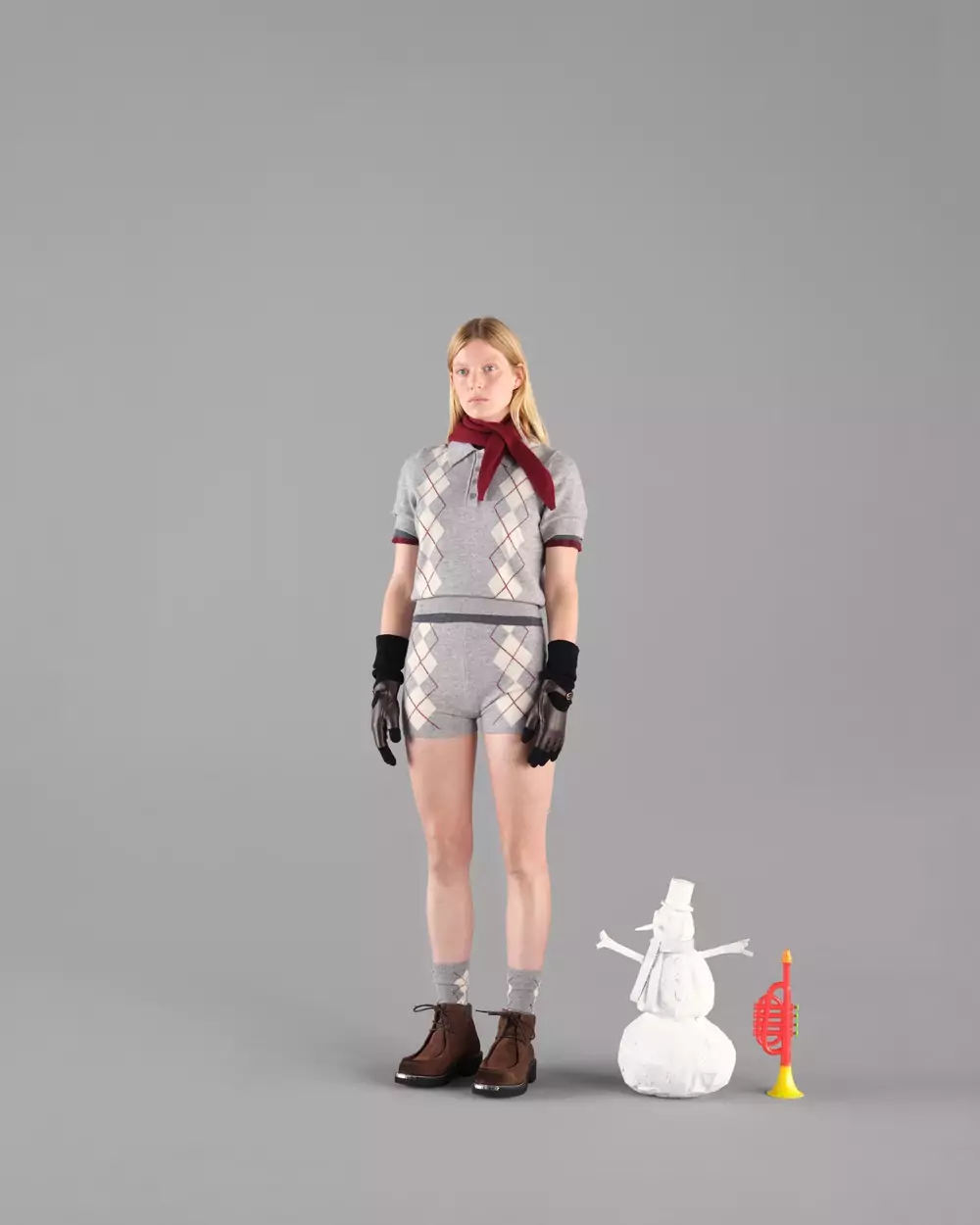 SANDRO HOLIDAY 2025: TỐI GIẢN NGÀY THƯỜNG, ‘LÊN HƯƠNG’ NGÀY HỘI 3 SANDRO_SS25_HOLIDAY_CAMPAIGN_sRGB_4x5_16 (Copy)