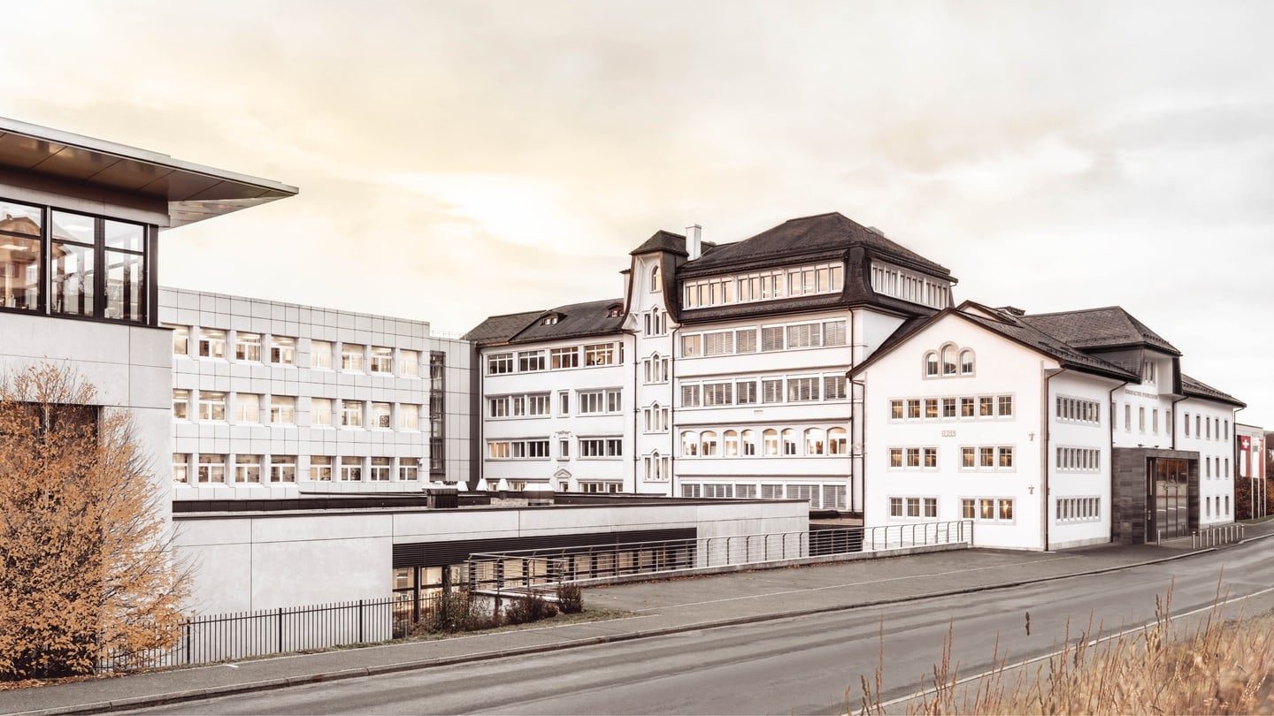 JAEGER-LECOULTRE: CÂY ĐẠI THỤ PHỦ BÓNG VALLÉE DE JOUX 17