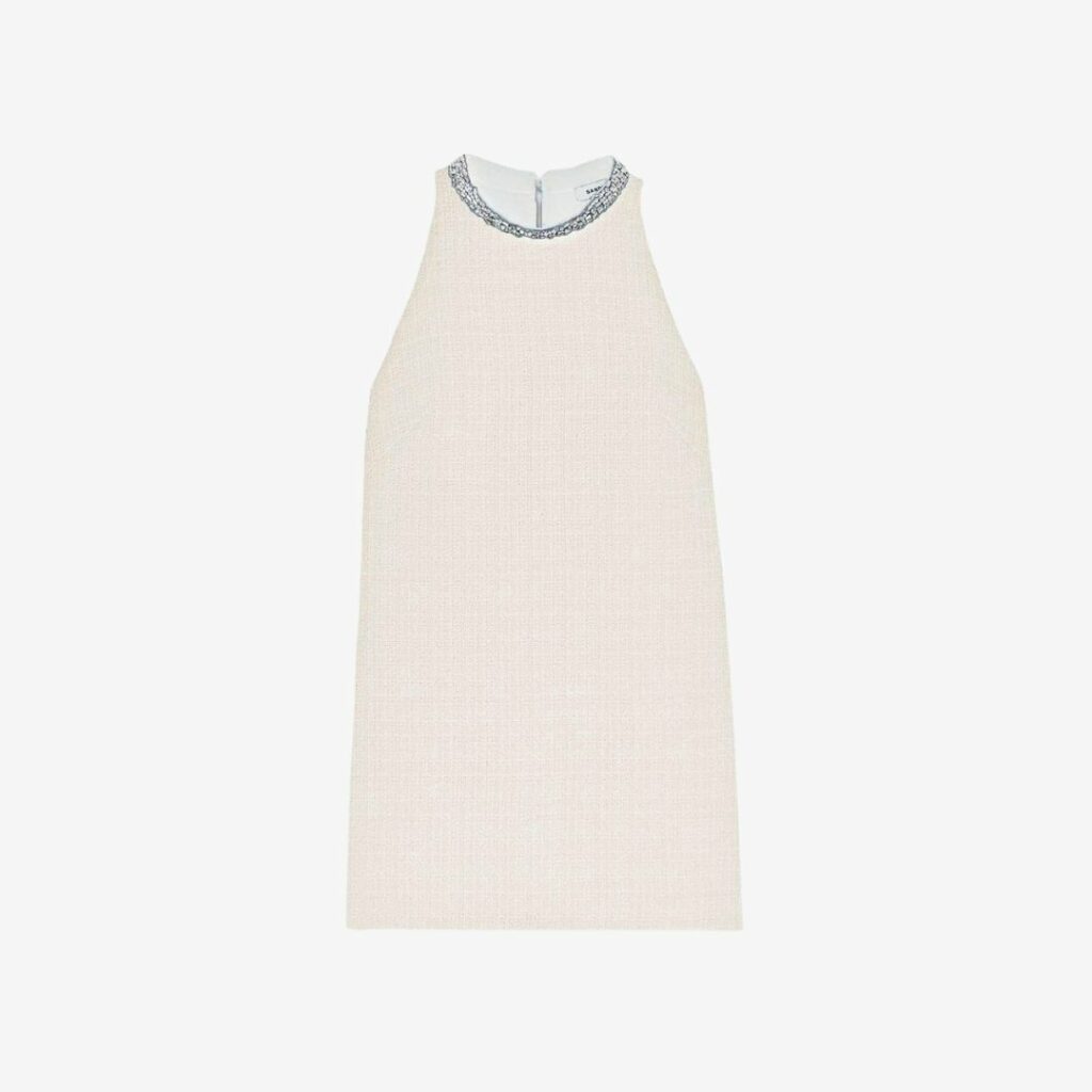 Đầm có cổ đính đá