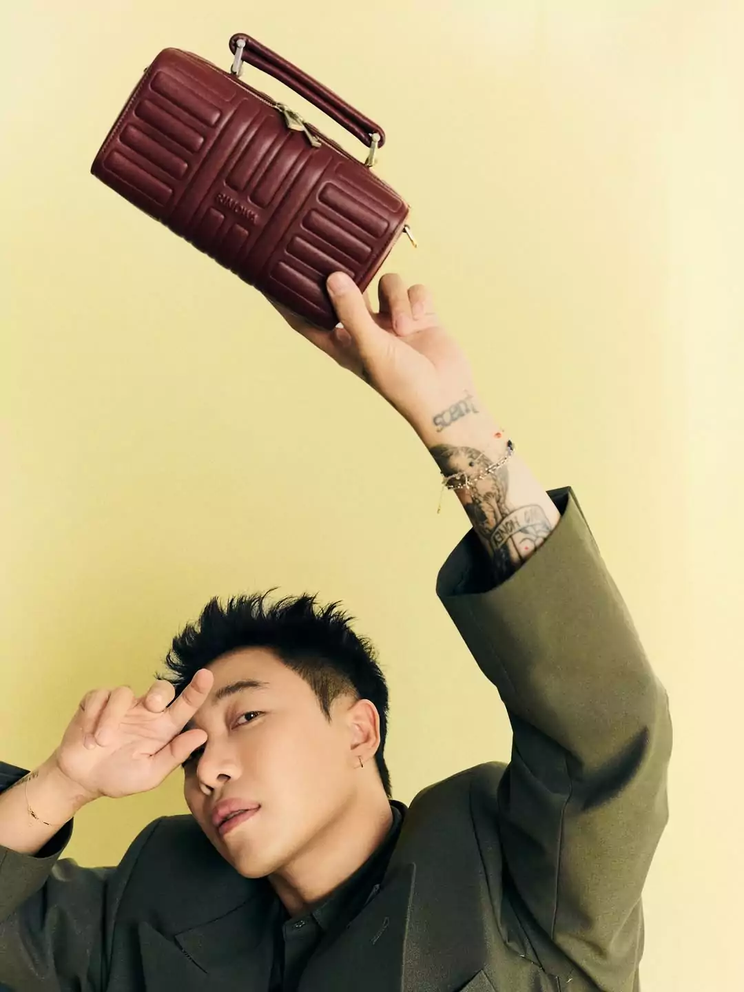 KOL VIỆT REVIEW CHIẾC TÚI GÂY SỐT CỦA RIMOWA 15