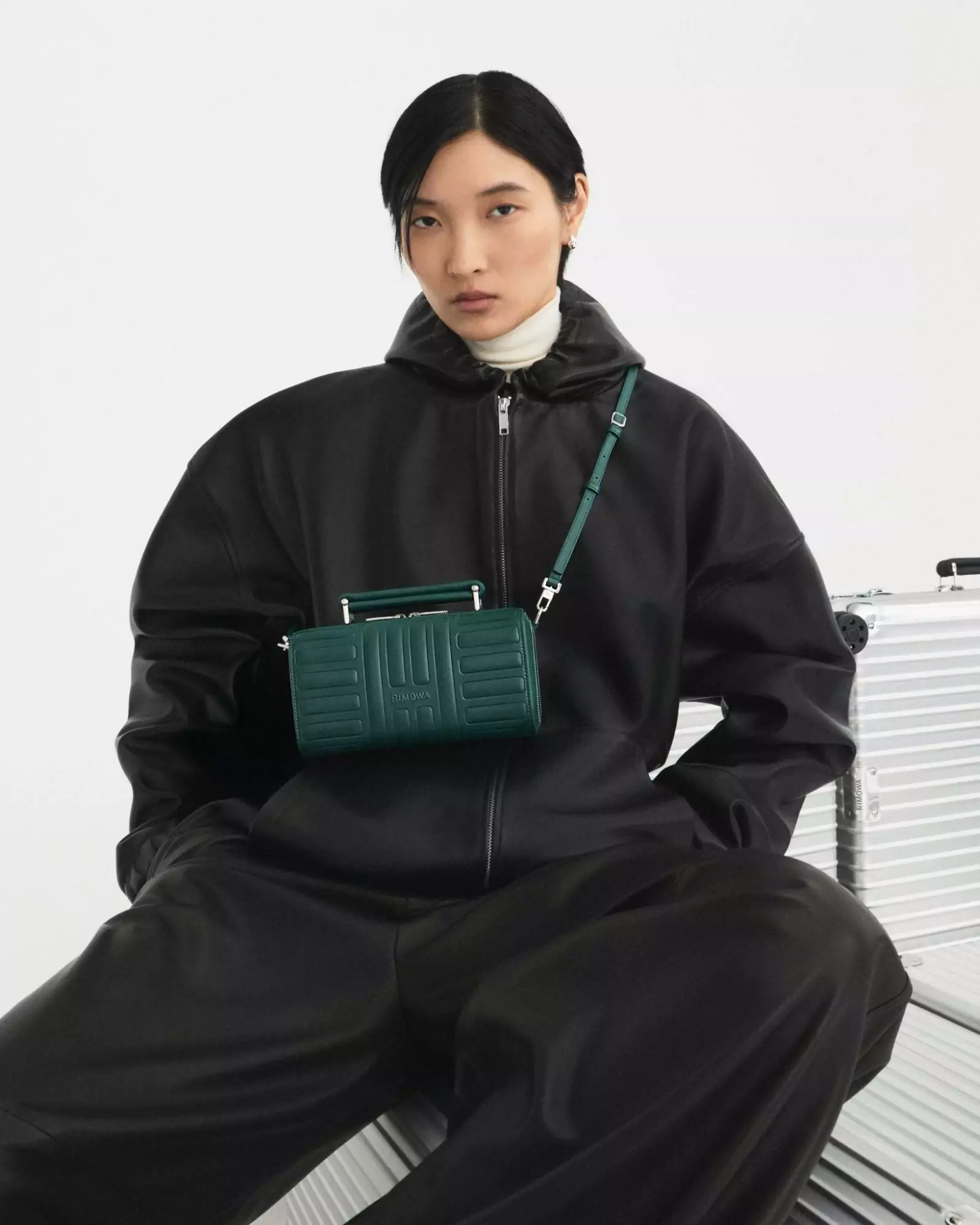 KOL VIỆT REVIEW CHIẾC TÚI GÂY SỐT CỦA RIMOWA 23