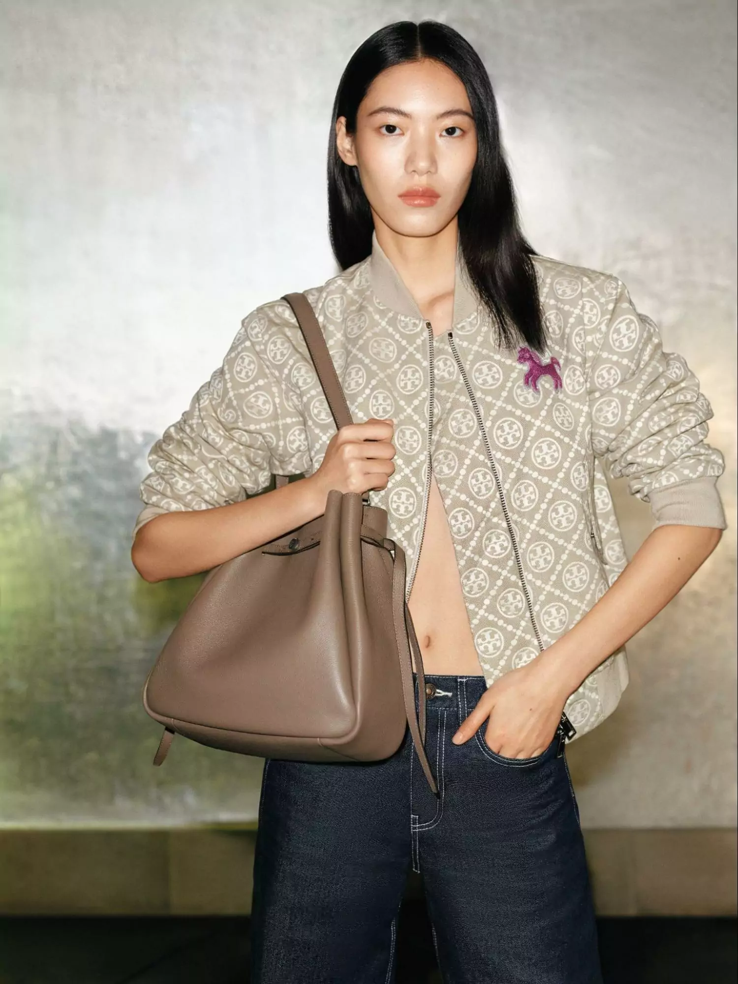 ĐÓN NĂM BÍNH NGỌ, TORY BURCH GIỚI THIỆU BST TÚI XÁCH NHIỀU MẪU ‘MÃ’ 11