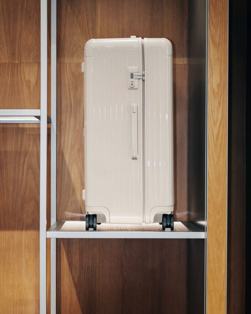 “TERRACOTTA & CLAY” — RIMOWA TRÌNH LÀNG BỘ SƯU TẬP CHO MÙA LỄ HỘI ĐA SẮC 7