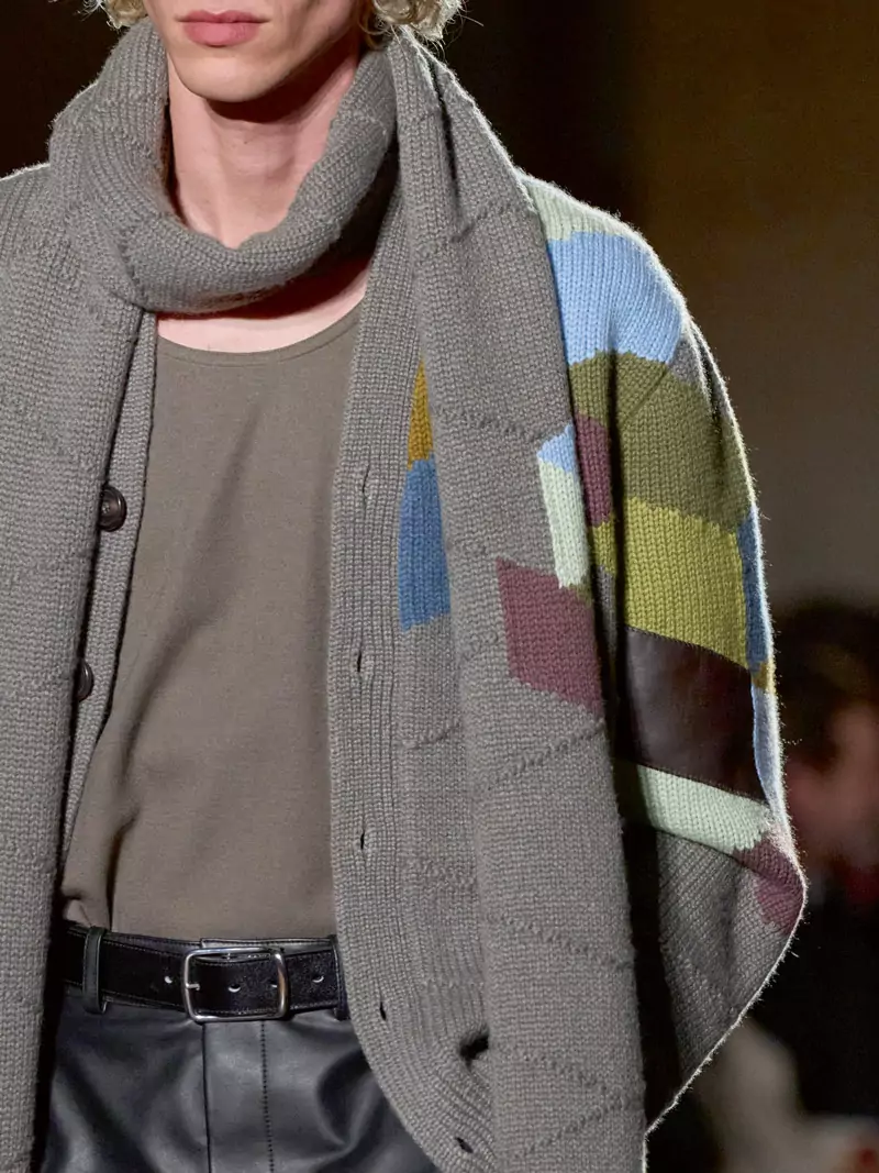 HERMÈS THU - ĐÔNG 2026: “VÀ QUÝ ÔNG VẪN BƯỚC ĐI” 17