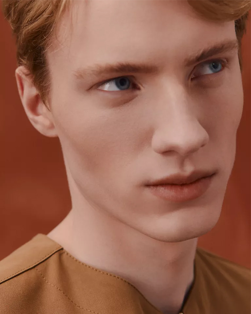 KEM NỀN DƯỠNG DA TẠO HIỆU ỨNG MỊN, LÌ MỘT CỬ CHỈ LÀM ĐẸP MỚI TỪ HERMÈS 32