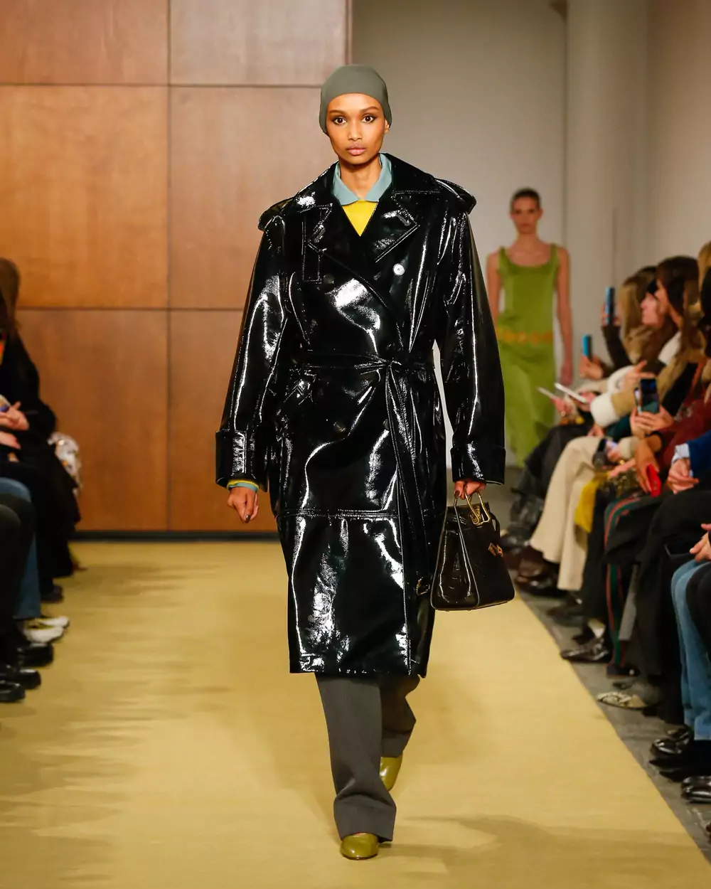 Tory Burch thu đông 2026 - bản năng dẫn lối thời trang 27